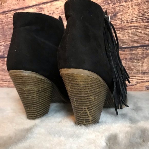 Woman’s Mia Black Heeled Booties Fringed - Picture 4 of 8